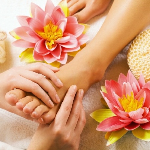 TIPS AND TOES NAIL - pedicures